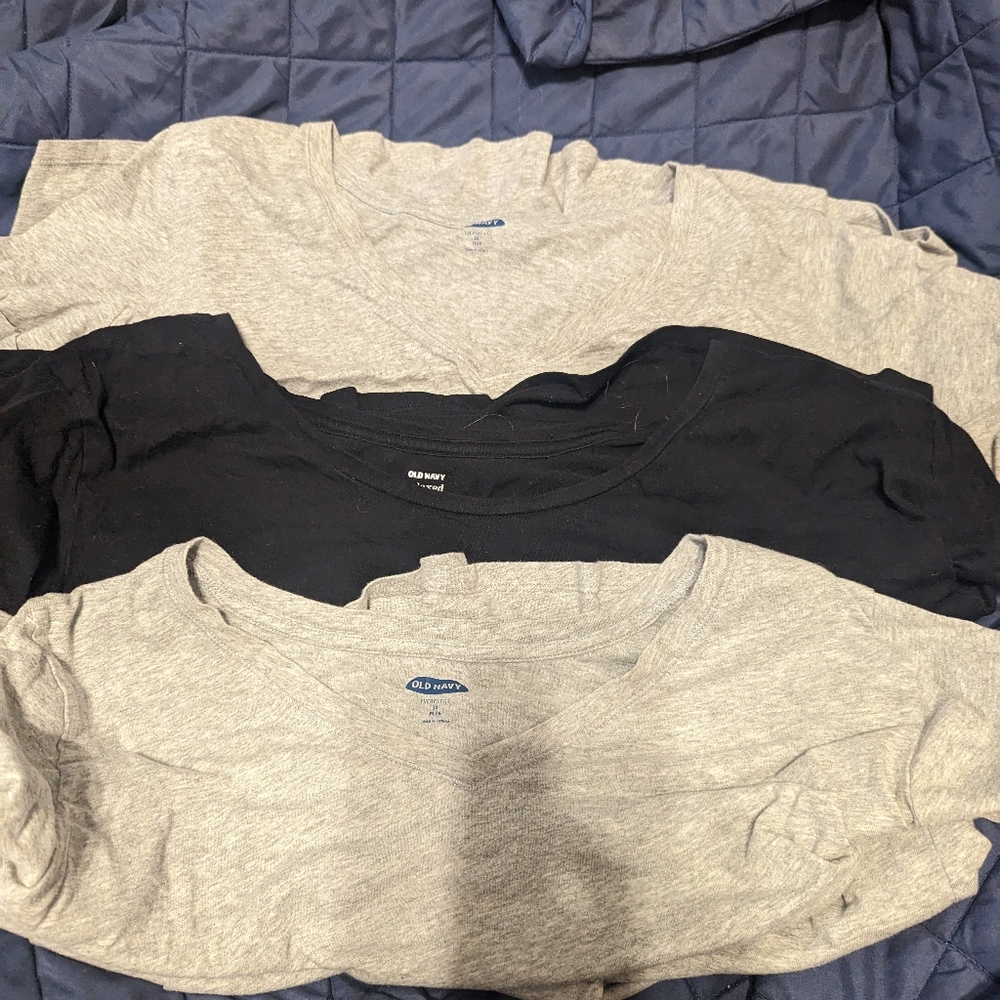 3 3x t-shirts